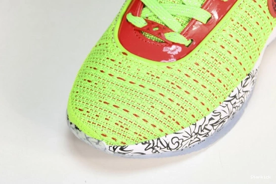 Stocking Stuffer  LeBron 20  FJ4955-300 Nike 0318